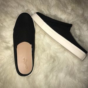 Universal Thread backless slide in’s